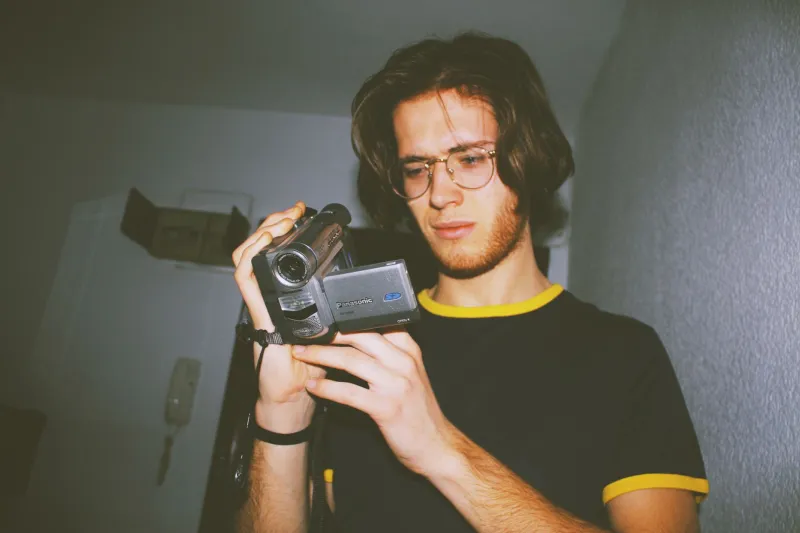 Grain on Purpose: The Indie Filmmakers Choosing VHS Over Everything Digital